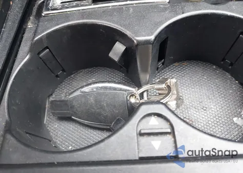 2011 Mercedes-Benz E 350 4Matic из США, поврежденный, VIN WDDHF8HB7BA393617